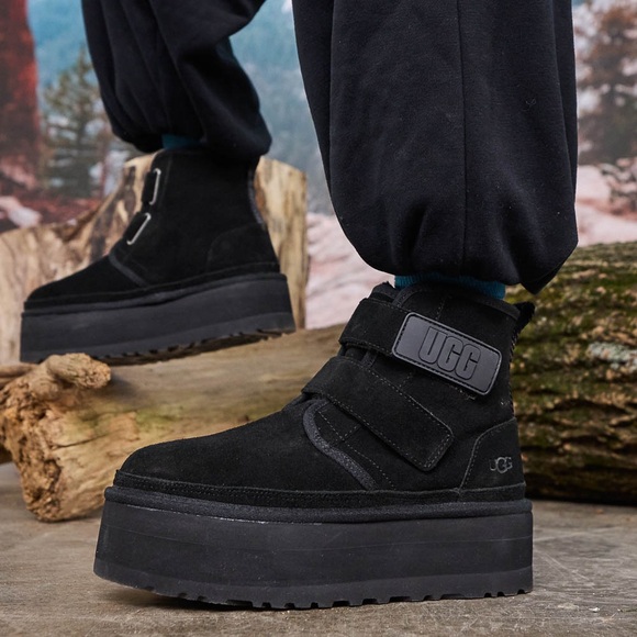 UGG Shoes - Like NEW UGG® Neumel Platform Chukka Boot